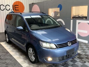 2014 - Volkswagen Touran Automatic