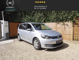 2014 - Volkswagen Touran Manual