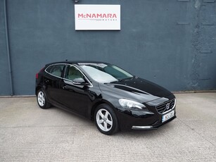 2014 - Volvo V40 Manual