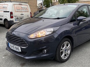 2015 - Ford Fiesta Manual