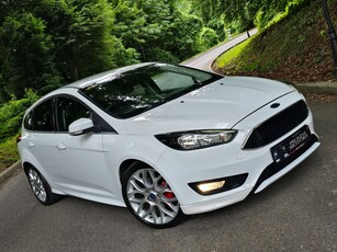 2015 - Ford Focus Manual