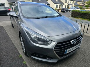 2015 - Hyundai i40 Manual