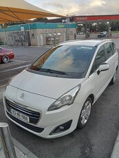 2015 - Peugeot 5008 Manual