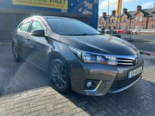 2015 - Toyota Corolla Manual