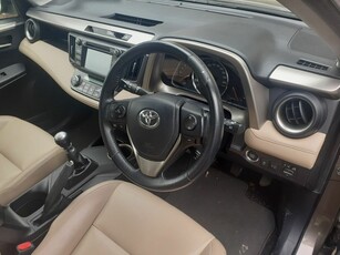 2015 - Toyota RAV4 Manual