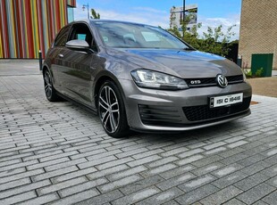 2015 - Volkswagen Golf Manual