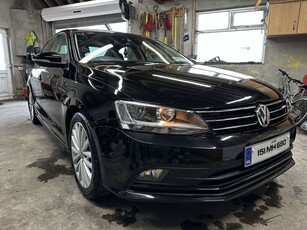 2015 - Volkswagen Jetta Manual