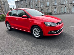 2015 - Volkswagen Polo Automatic