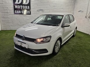 2015 - Volkswagen Polo Automatic