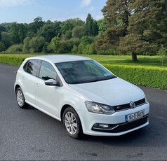 2015 - Volkswagen Polo Manual