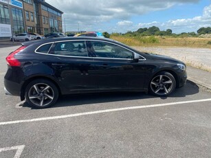 2015 - Volvo V40 Manual