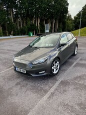 2016 - Ford Focus Manual