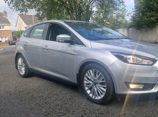 2016 - Ford Focus Manual