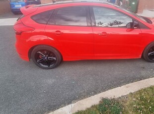 2016 - Ford Focus Manual