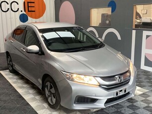 2016 - Honda Grace Automatic