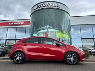 2016 - Kia Rio Manual