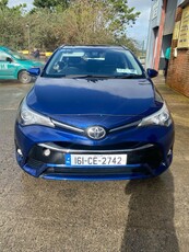 2016 - Toyota Avensis Manual