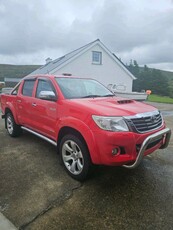 2016 - Toyota Hilux ---