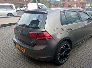 2016 - Volkswagen Golf Manual