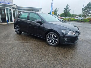 2016 - Volkswagen Golf Manual