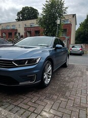 2016 - Volkswagen Passat Manual