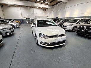 2016 - Volkswagen Polo Automatic