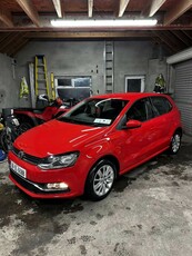 2016 - Volkswagen Polo Manual