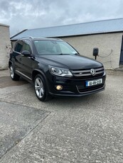 2016 - Volkswagen Tiguan Manual