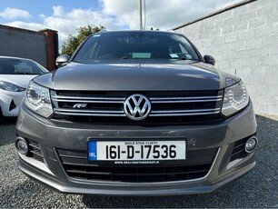 2016 - Volkswagen Tiguan Manual