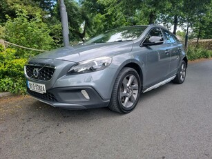 2016 - Volvo V40 Manual