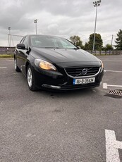 2016 - Volvo V40 Manual