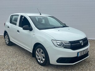 2017 - Dacia Sandero Manual