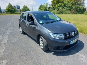 2017 - Dacia Sandero Manual