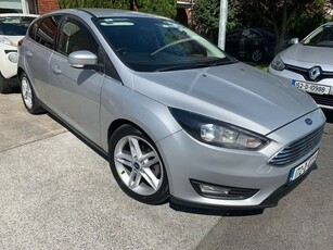 2017 - Ford Focus Manual