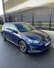 2017 - Volkswagen Golf Manual