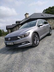 2017 - Volkswagen Passat Manual