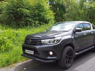 2018 - Toyota Hilux ---