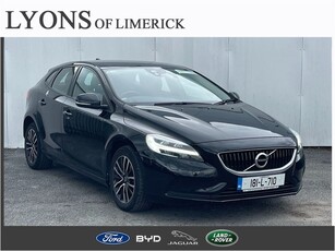 2018 - Volvo V40 Manual