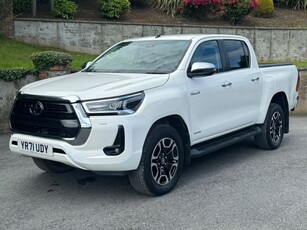 2021 - Toyota Hilux Manual