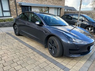 2022 - Tesla Model 3 Automatic