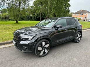 2022 - Volvo XC40 Automatic