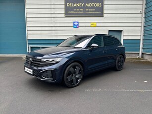 2023 - Volkswagen Touareg Automatic