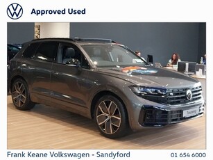 2024 - Volkswagen Touareg Automatic