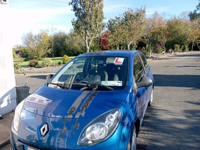 2008 - Renault Twingo Manual