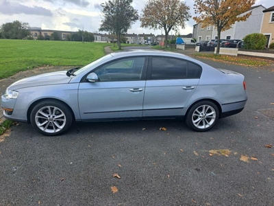 2009 - Volkswagen Passat Manual