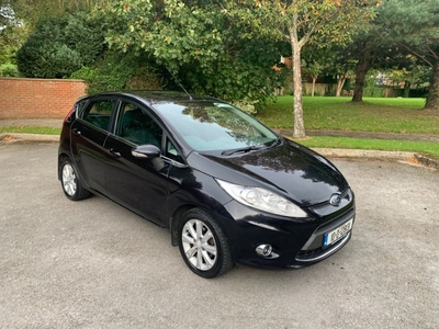 2010 - Ford Fiesta Manual