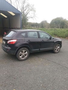 2010 - Nissan Qashqai ---