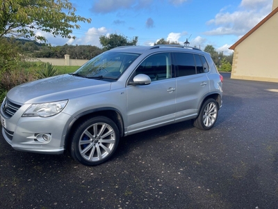 2010 - Volkswagen Tiguan Manual