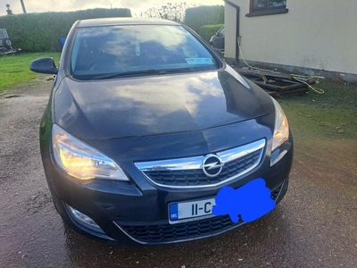 2011 - Opel Astra Manual