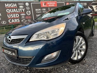 2011 - Opel Astra Manual